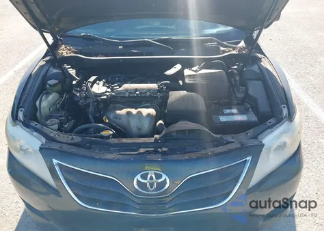 2010 Toyota Camry z USA, uszkodzony, nr VIN 4T4BF3EK0AR014852